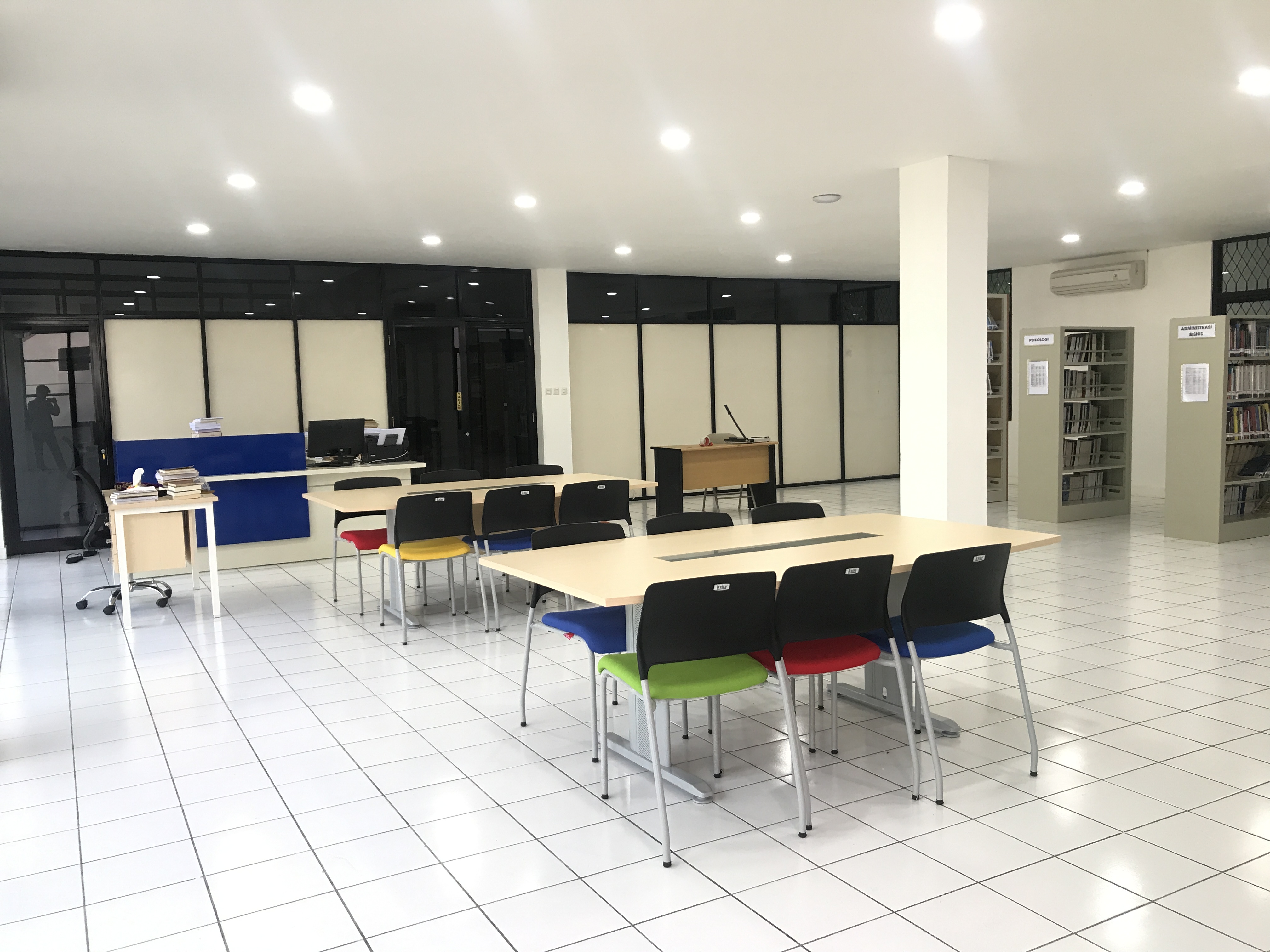 Foto 4 Perpustakaan
